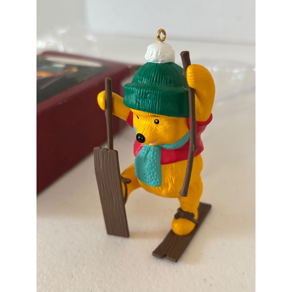 Hallmark Keepsake Winnie the Pooh Skiing Ornament Disney QX571-5